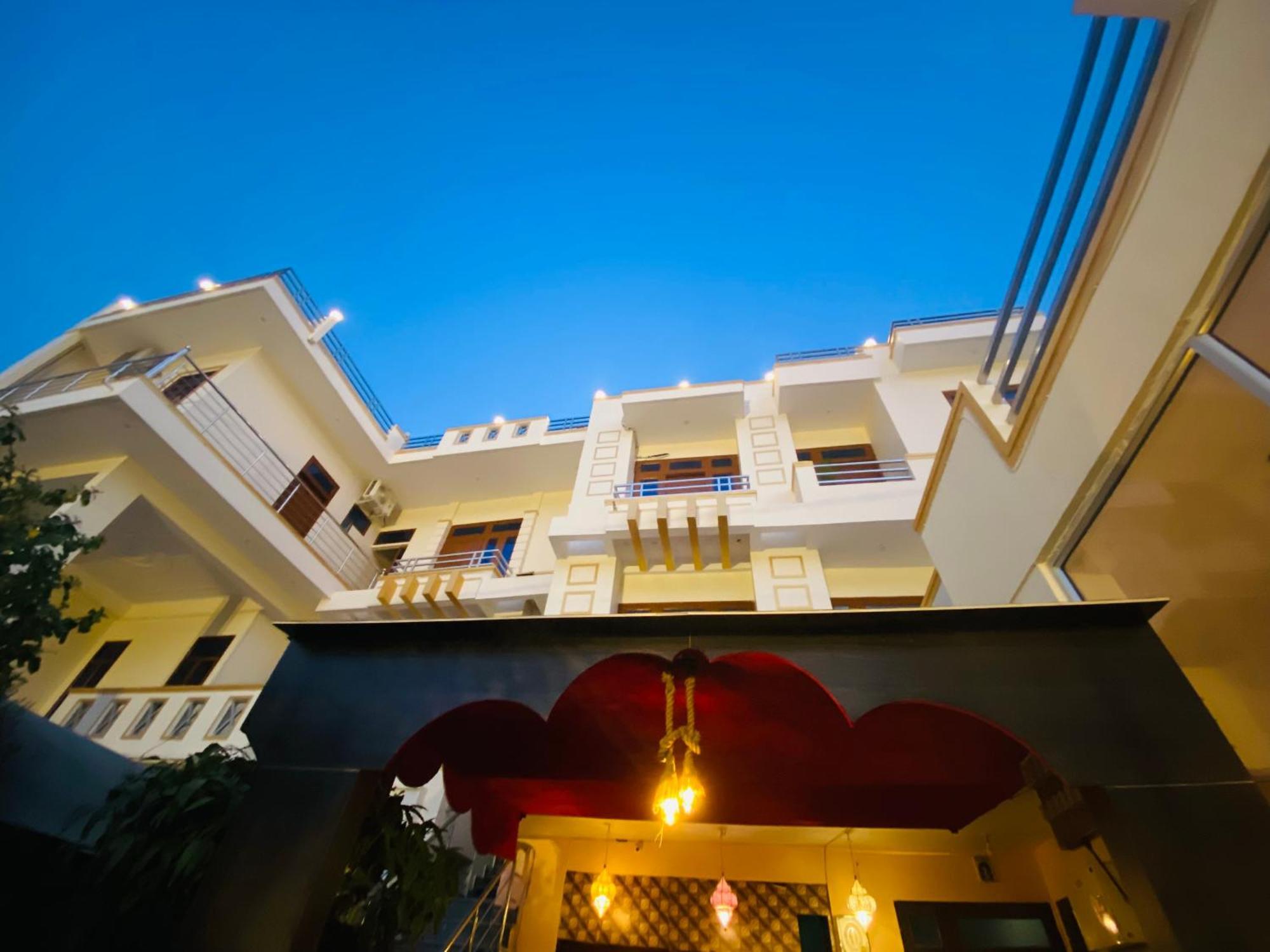 The Indraj Palace Hotel Jaipur Buitenkant foto